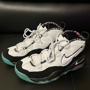 NIKE AIR MAX UPTEMPO